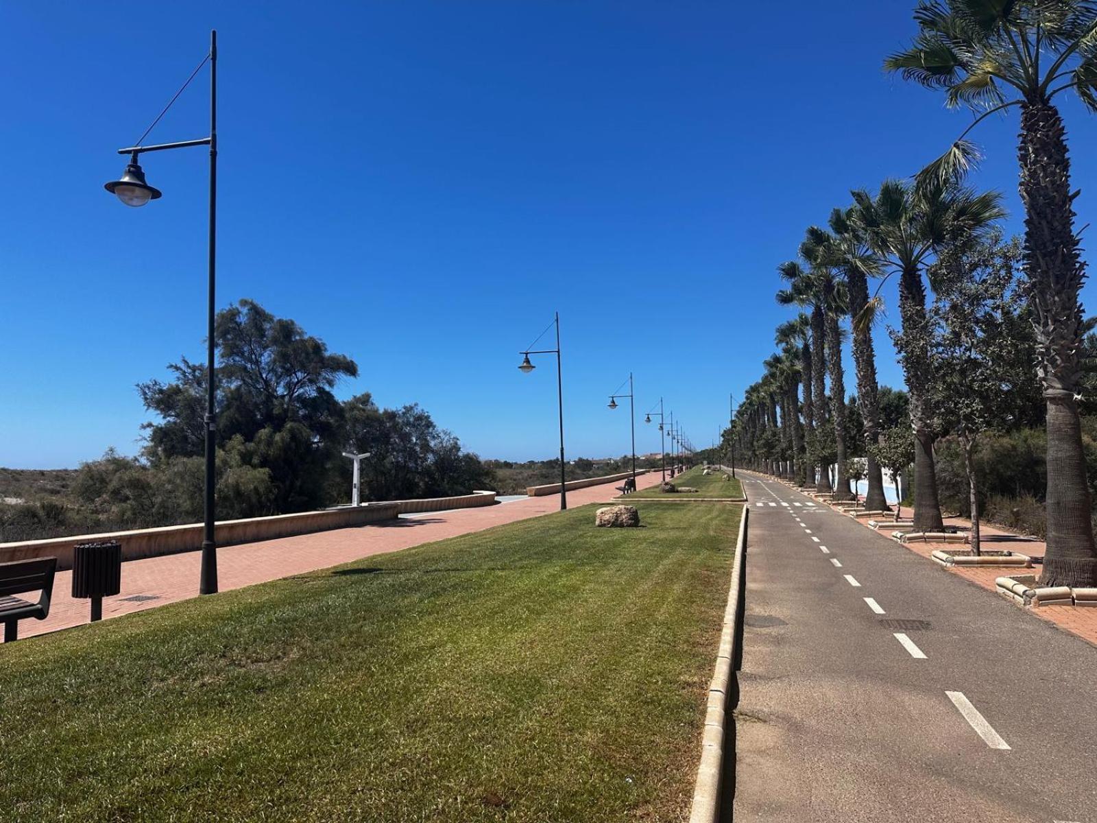 Luxurious Spacious Three Bedroom Apartment On Beachfront Almerimar Exteriör bild