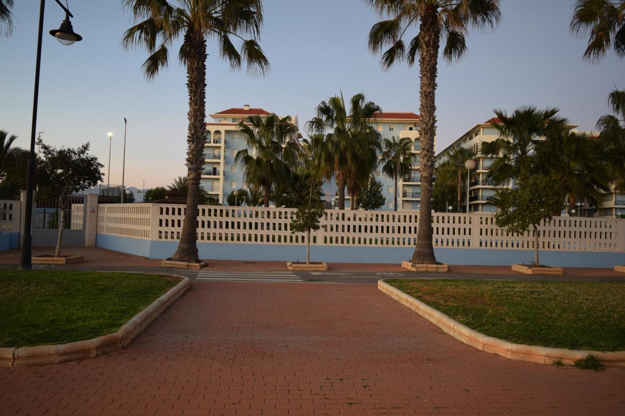 Luxurious Spacious Three Bedroom Apartment On Beachfront Almerimar Exteriör bild