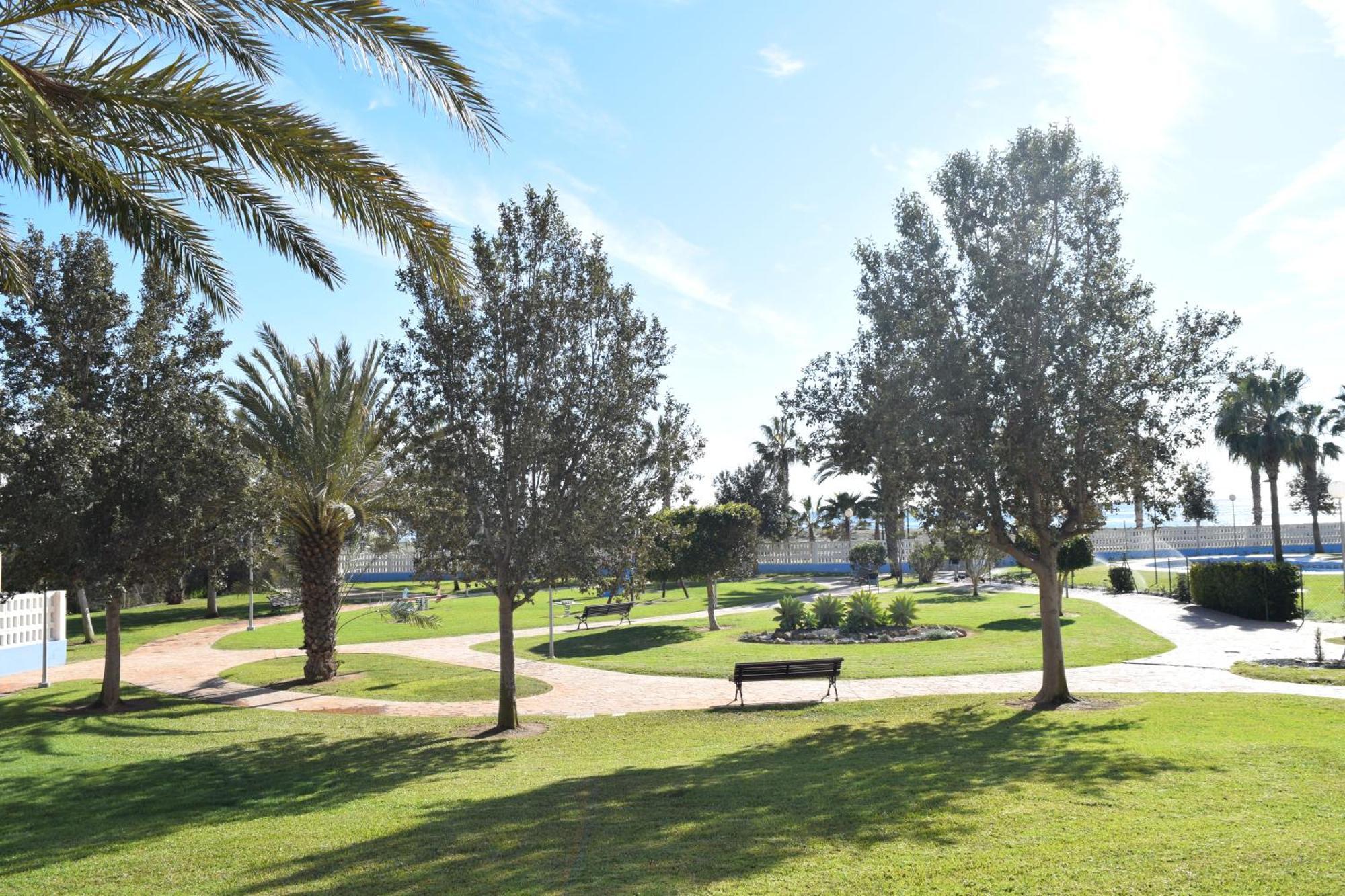 Luxurious Spacious Three Bedroom Apartment On Beachfront Almerimar Exteriör bild
